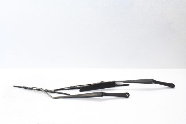 1998-2001 SUBARU IMPREZA 2.5 RS GC8 WINDSHIELD WIPERS ARMS LH/RH
