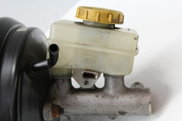 1998-2001 SUBARU IMPREZA 2.5 RS GC8 BRAKE BOOSTER & MASTER CYLINDER OEM - Image 3