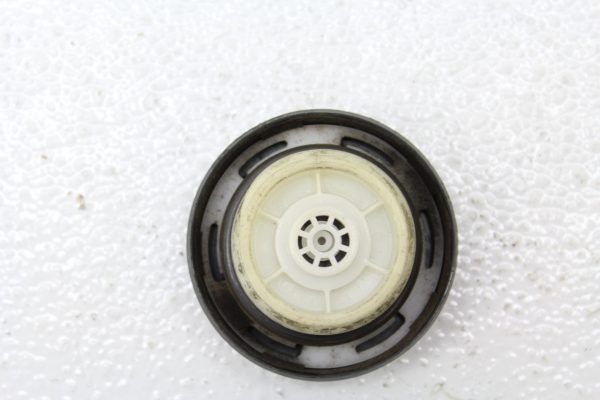 1998-2001 SUBARU IMPREZA 2.5 RS GC8 GAS CAP FUEL LID OEM - Image 3
