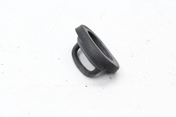 1998-2001 SUBARU IMPREZA 2.5 RS GC8 RH BULK HARNESS RUBBER PLUG PASSENGER SIDE - Image 2