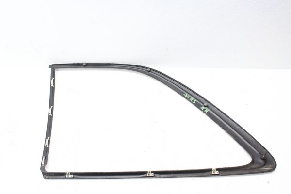 1998-2001 SUBARU IMPREZA 2.5 RS GC8 COUPE RH REAR WINDOW UPPER WEATHER MOLDING - Image 7
