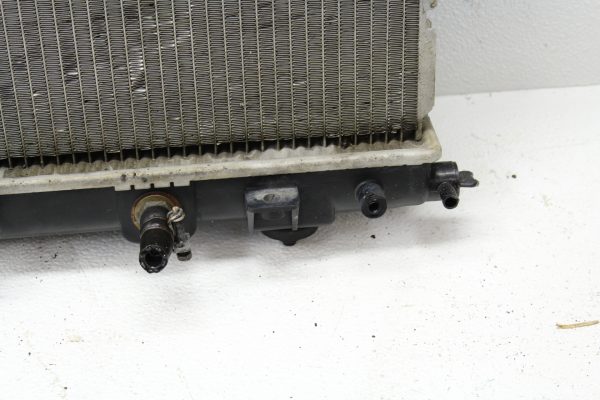 1998-2001 SUBARU IMPREZA 2.5 RS GC8 RADIATOR COOLING ASSEMBLY A/T OEM - Image 8