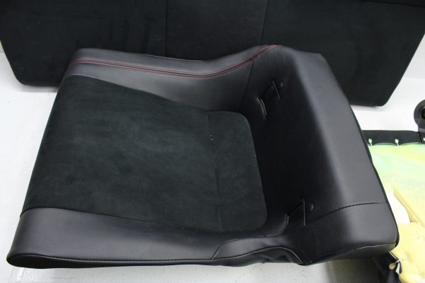 2013-2017 SUBARU BRZ LIMITED BACK SEAT SET TOP & BOTTOM ASSEMBLY - Image 6