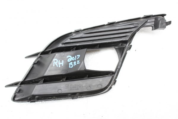 2013-2017 SUBARU BRZ RIGHT SIDE FLOG LIGHT BEZEL TRIM HOLDER RH OEM - Image 4