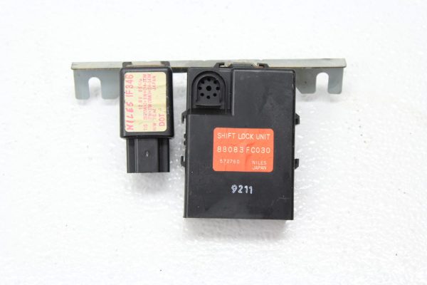 1998-2002 SUBARU IMPREZA / FORESTER SHIFT LOCK UNIT OEM 88083FC030