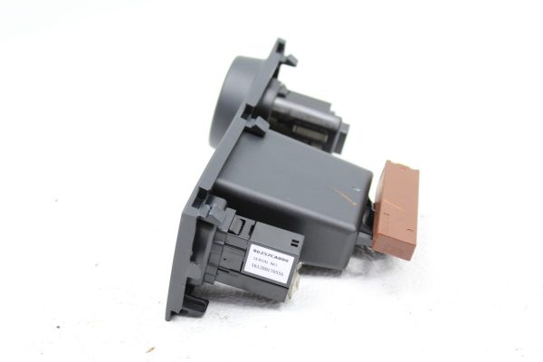2013-2017 SUBARU BRZ & FRS IGNITION SWITCH PUSH START BUTTON DASH AUX USB OUTLET OEM - Image 2