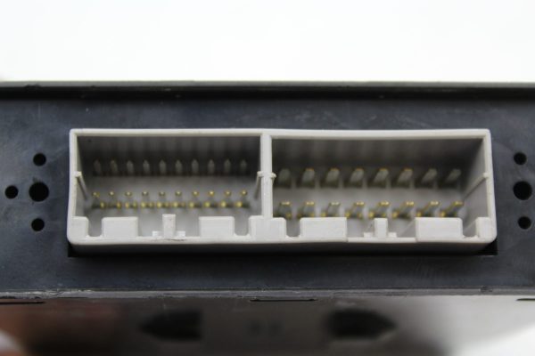 2002 SUBARU IMPREZA WRX BODY INTEGRATED CONTROL UNIT MODULE PN: 88281FE020 - Image 4