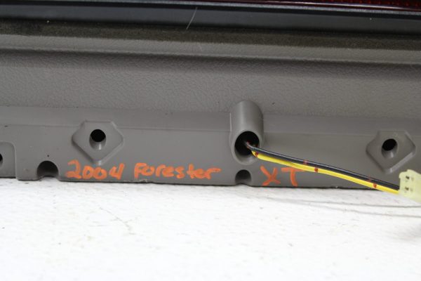 2004-2008 SUBARU FORESTER XT FXT REAR BRAKE LIGHT 3RD THIRD HATCH BRAKE LIGHT - Image 12