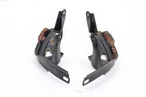 2004 SUBARU FORESTER XT REAR TAIL BRAKE LIGHT BRACKETS LH/RH SET BOTH OEM
