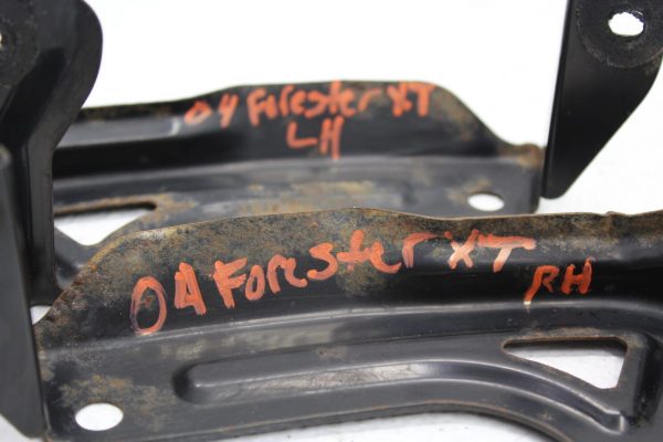 2004 SUBARU FORESTER XT REAR TAIL BRAKE LIGHT BRACKETS LH/RH SET BOTH OEM - Image 8