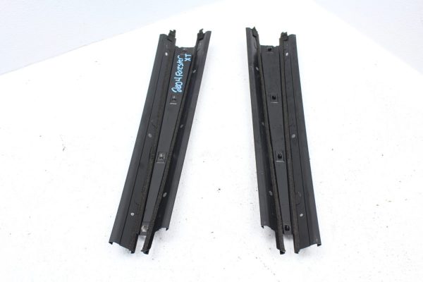 2004-2008 FORESTER XT FXT EXTERIOR PILLAR LH/RH WEATHER STRIPING MOUNT OEM - Image 6