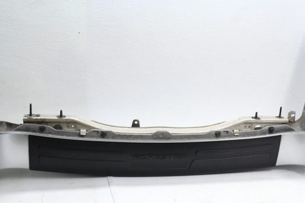 2004-2008 SUBARU FORESTER XT FXT REAR BUMPER COVER SILVER OEM FACTORY 04-08 - Image 9
