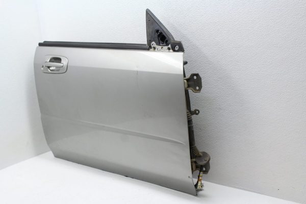 2002-2007 SUBARU IMPREZA WRX & STI FRONT RH DOOR ASSEMBLY PASSENGER SIDE OEM - Image 2