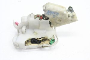 2002-2007 SUBARU WRX STI RH FRONT RIGHT DOOR LOCK LATCH ASSEMBLY W/ CABLES OEM 02-07