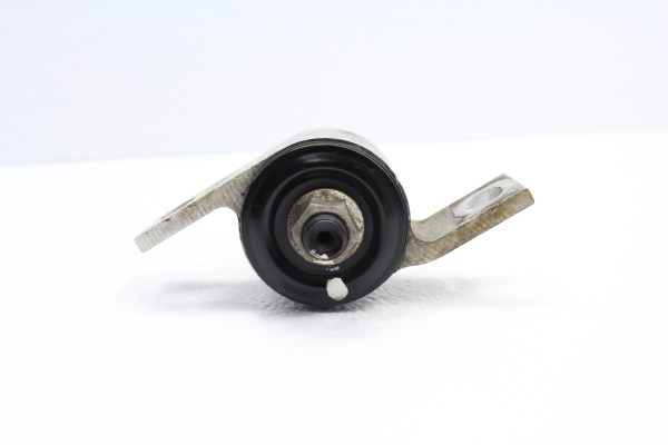 2005 SUBARU IMPREZA WRX & STI RH CONTROL ARM BUSHING MOUNT PASSENGER OEM - Image 3