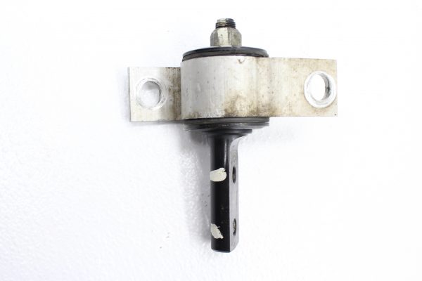 2005 SUBARU IMPREZA WRX & STI RH CONTROL ARM BUSHING MOUNT PASSENGER OEM - Image 4