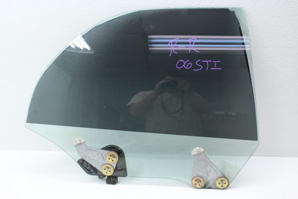 2002-2007 SUBARU IMPREZA WRX STI RIGHT REAR DRIVER WINDOW GLASS 02-07