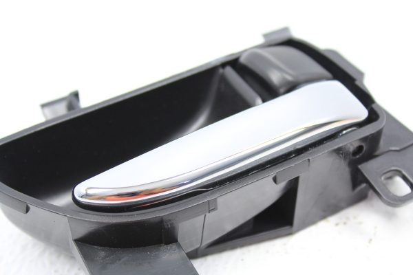 2015-2018 SUBARU WRX STI RIGHT INTERIOR DOOR HANDLE LOCK ASSEMBLY OEM RH - Image 4
