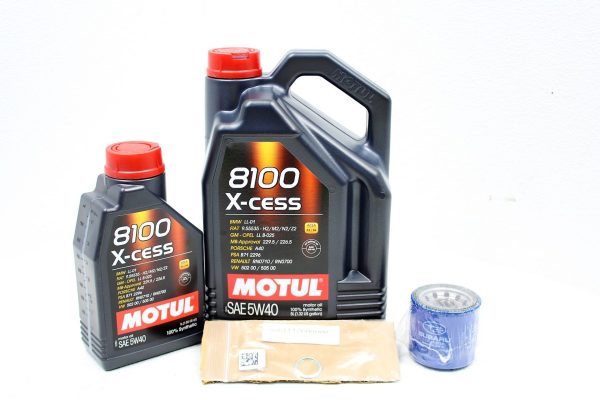 2002-2014 SUBARU WRX / STI / FXT / LGT MOTUL 8100 X-CESS 5W40 ENGINE OIL CHANGE KIT