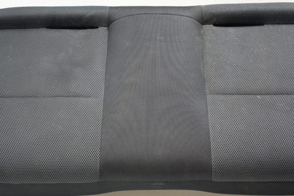 04-05 2004-2005 SUBARU WRX BLACK CLOTH REAR LOWER BOTTOM SEAT CUSHION - Image 4