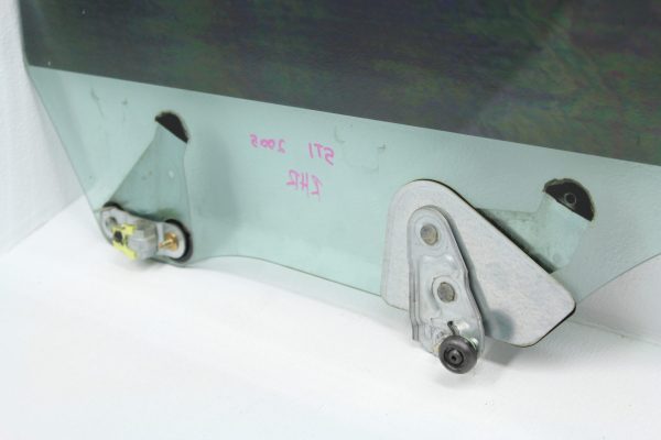 2002-2007 SUBARU WRX STI RH REAR PASSENGER SIDE REAR WINDOW - Image 4