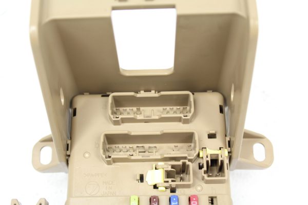 2015-2018 SUBARU IMPREZA WRX STI UNDER DASH FUSE BOX PANEL RELAY 82201VA030 - Image 4