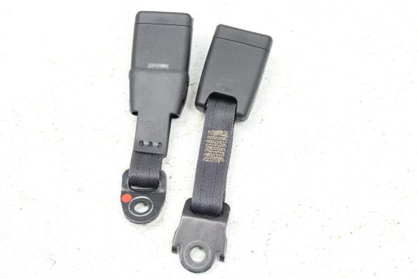 2015-2018 SUBARU WRX STI SEAT BELT BUCKLES REAR OEM - Image 2