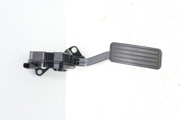 2008-2014 SUBARU WRX GAS PEDAL THROTTLE ACCELERATOR ASSEMBLY OEM 2008