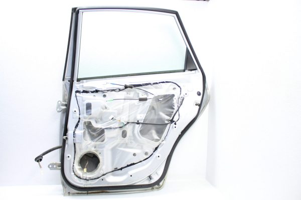 2008-2014 SUBARU WRX  STI REAR RH HATCH DOOR ASSEMBLY PASSENGER SIDE SILVER 2008 - Image 9