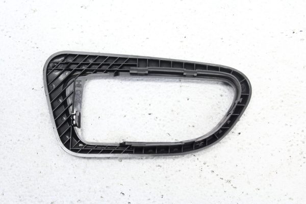2005-2007 SUBARU WRX STI DOOR HANDLE TRIM RH PASSENGER SIDE - Image 4