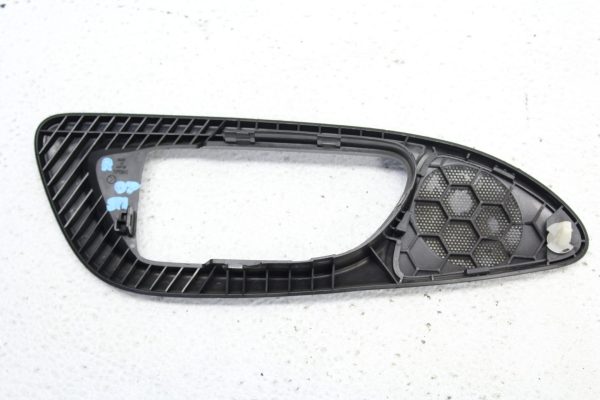 05-07 2005-2007 SUBARU WRX STI FRONT DOOR HANDLE BEZEL TRIM RH PASSENGER SIDE - Image 4
