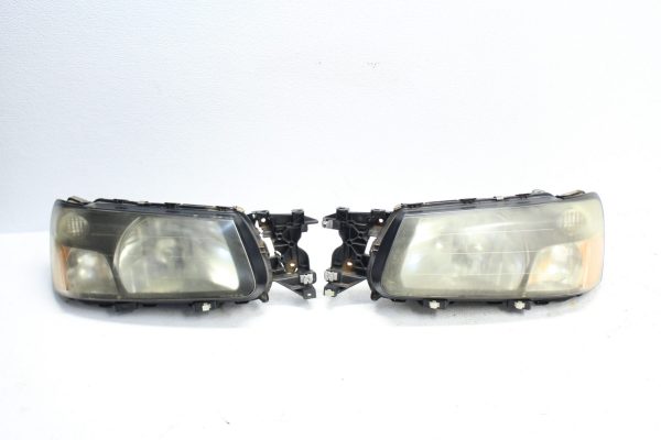 04-05 2004-2005 SUBARU FORESTER XT HEADLIGHT LAMPS RH/LH OEM SET