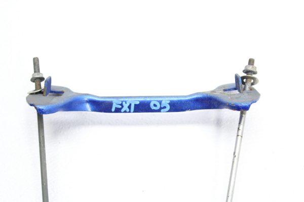 2004-2008 SUBARU FORESTER XT BATTERY STRAP TIE DOWN ASSEMBLY - Image 2