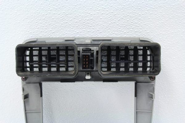 2004-2005 SUBARU FORESTER XT FXT A/C CONTROL W/ RADIO TRIM BEZEL & VENTS OEM - Image 6