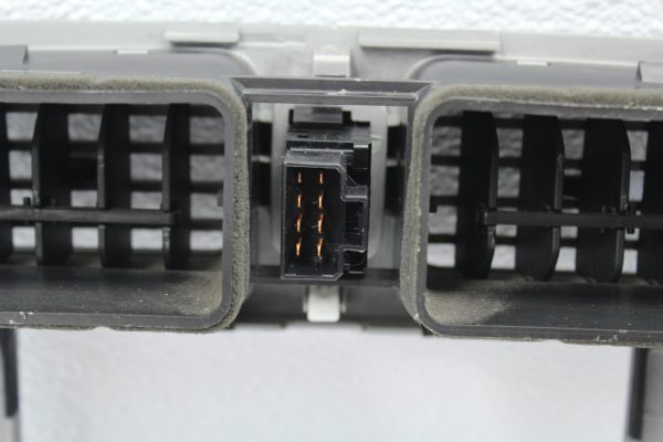2004-2005 SUBARU FORESTER XT FXT A/C CONTROL W/ RADIO TRIM BEZEL & VENTS OEM - Image 7
