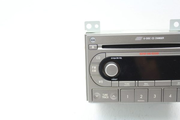 04-05 2004-2005 SUBARU FORESTER XT FXT RADIO CD PLAYER OEM FACTORY AM/FM 2005 - Image 2