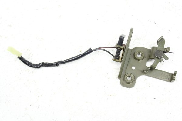 04-07 2004-2007 SUBARU IMPREZA WRX STI TRUNK LATCH LOCK RELEASE W/ SENSOR OEM 2004