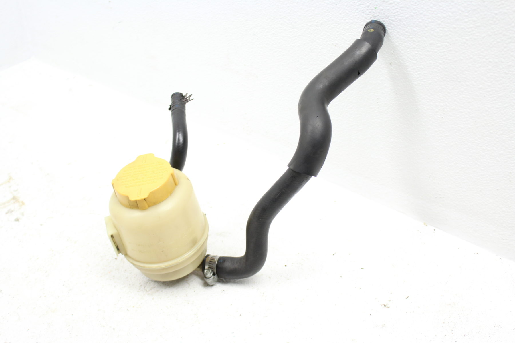 0207 20022007 SUBARU IMPREZA WRX & STI POWER STEERING RESERVOIR TANK