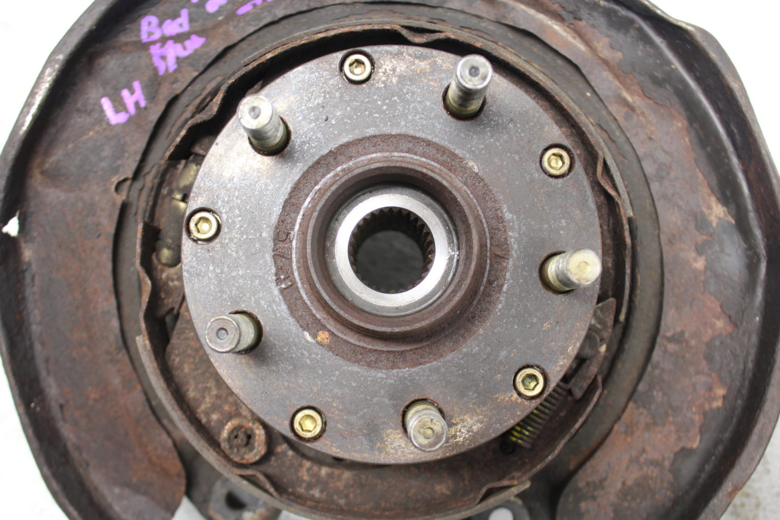 0507 20052007 SUBARU IMPREZA WRX STI REAR HUBS KNUCKLES SPINDLES