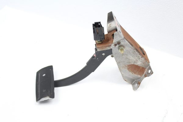 1998-2001 SUBARU IMPREZA 2.5 RS GC8 BRAKE PEDAL ASSEMBLY A/T OEM - Image 4