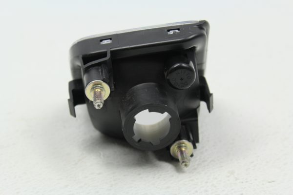 2015-2019 SUBARU WRX FRONT BUMPER FOG LIGHT MARKER RH PASSENGER SIDE OEM - Image 4