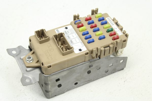 2004-2007 SUBARU IMPREZA WRX STI UNDER DASH FUSE BOX PANEL FACTORY OEM 05-07 - Image 2