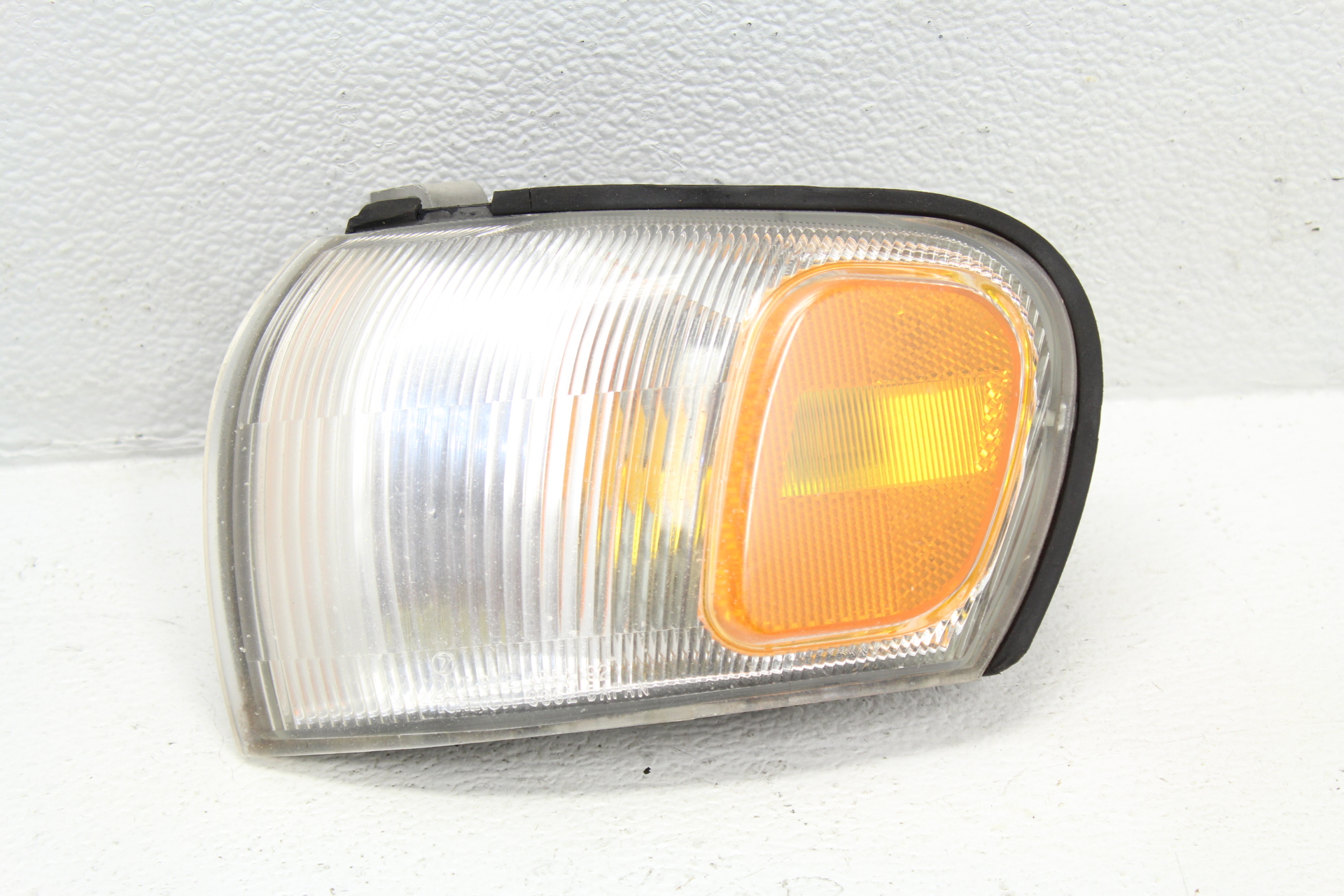 19982001 SUBARU IMPREZA 2.5 RS GC8 LH CORNER SIGNAL LIGHT DRIVER SIDE