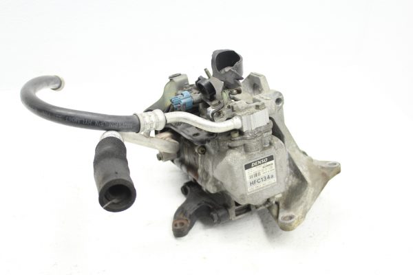 2000-2002 SUBARU LEGACY AC A/C COMPRESSOR PUMP & BRACKET OEM - Image 4