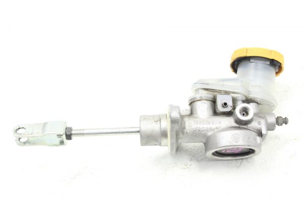 2008-2014 SUBARU IMPREZA WRX & STI CLUTCH MASTER CYLINDER 5MT/6MT OEM 37230FG032 - Image 3