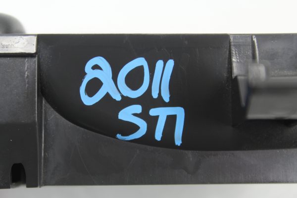 2011-2014 SUBARU WRX STI INTERIOR DOOR HANDLE RH PASSENGER SIDE - Image 6