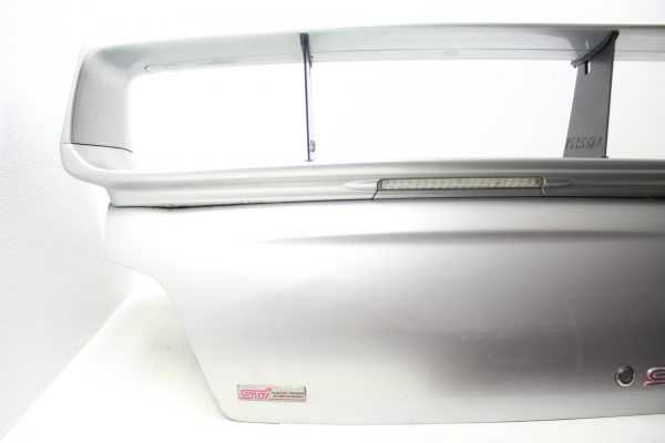04-05 2004-2005 SUBARU IMPREZA WRX STI TRUNK LID DECK W/ SPOILER ASSEMBLY SILVER - Image 4