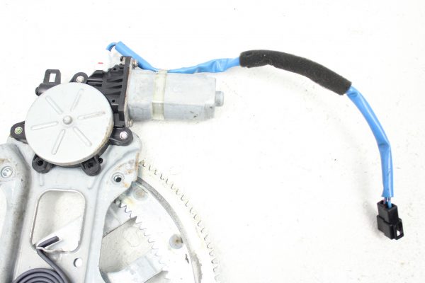 2002-2007 SUBARU IMPREZA WRX STI FRONT RH PASSENGER SIDE WINDOW MOTOR REGULATOR - Image 3