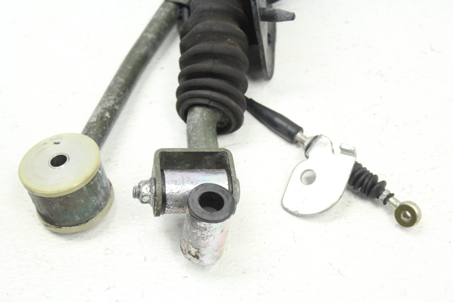 20042007 SUBARU WRX STI SHIFTER LINKAGE 6 SPEED MANUAL TRANSMISSION