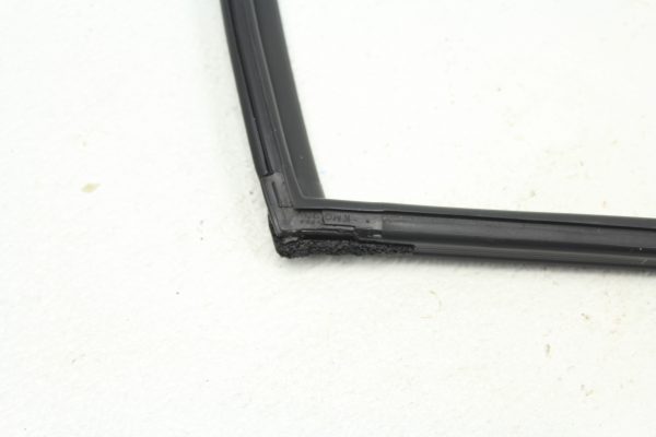 2015-2020 SUBARU WRX & STI REAR RH PASSENGER WINDOW GLASS WEATHER STRIP - Image 4